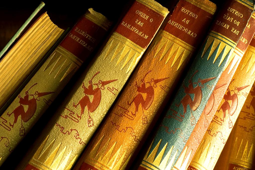 Email communication illustration